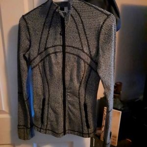 Lulomon define jacket